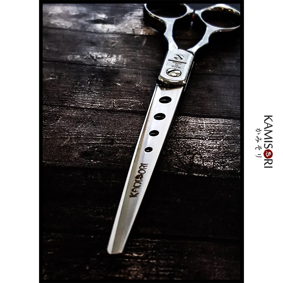 Kamisori Featherlite Professional Haircutting Shears - 5.5